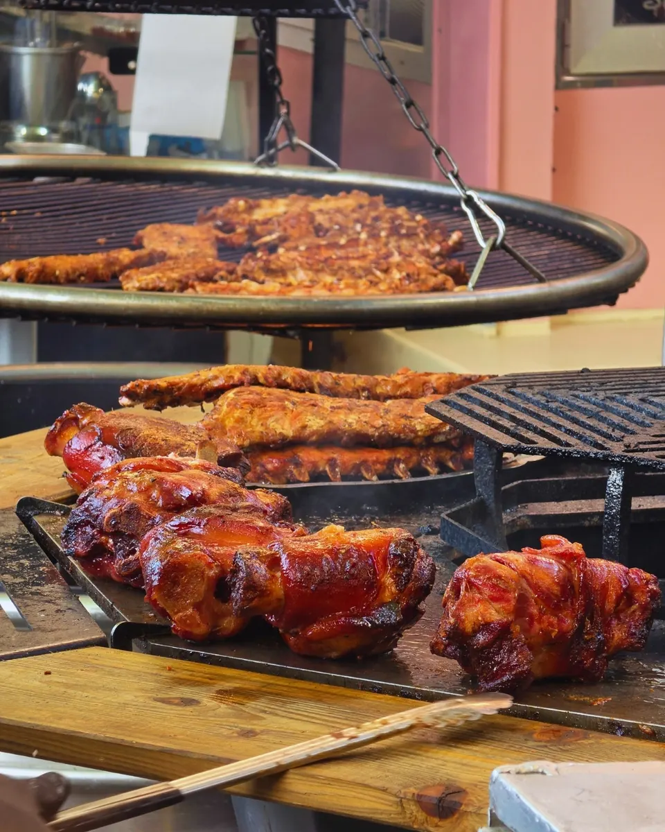 Jarret de porc, à la carte de la Maison Hector